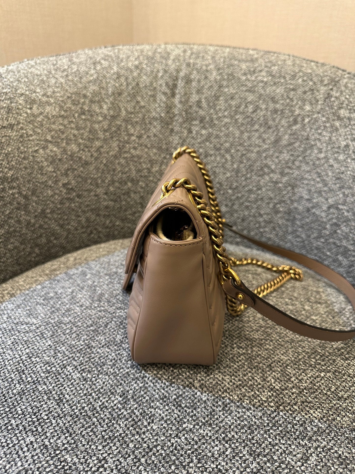 Gucci Marmont Flap Mini Shoulder Bag In Dusty Pink Chevron Leather