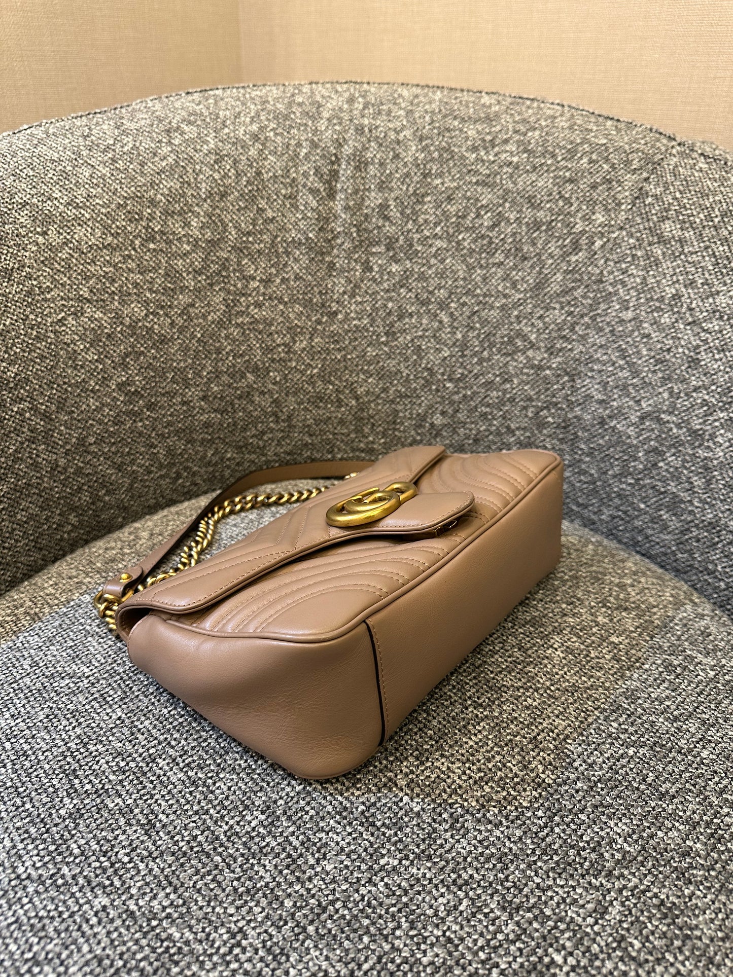 Gucci Marmont Flap Mini Shoulder Bag In Dusty Pink Chevron Leather