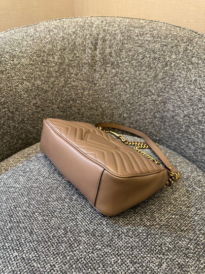 Gucci Marmont Flap Mini Shoulder Bag In Dusty Pink Chevron Leather