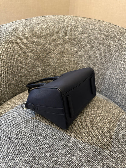 Givenchy Antigona Bag In Navy Blue Grained Leather