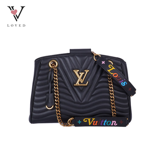 Noir Calf Leather New Wave Chain Tote Bag