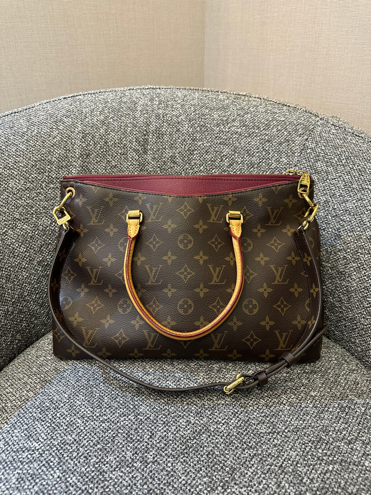 Louis Vuitton Saffron Pallas Bag In Monogram Canvas