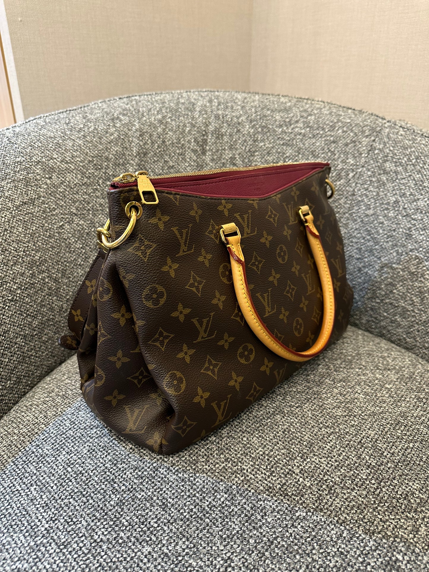 Louis Vuitton Saffron Pallas Bag In Monogram Canvas