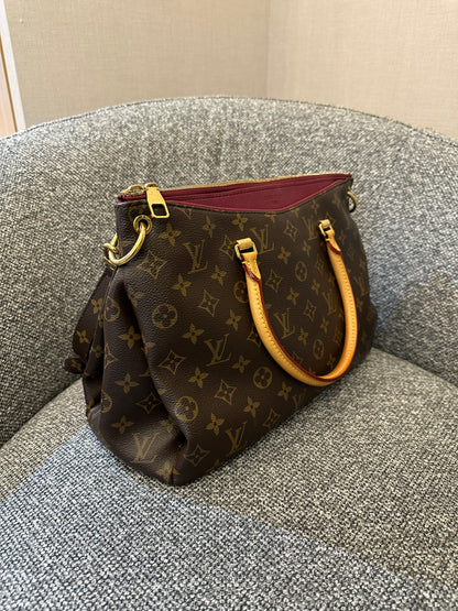 Louis Vuitton Saffron Pallas Bag In Monogram Canvas