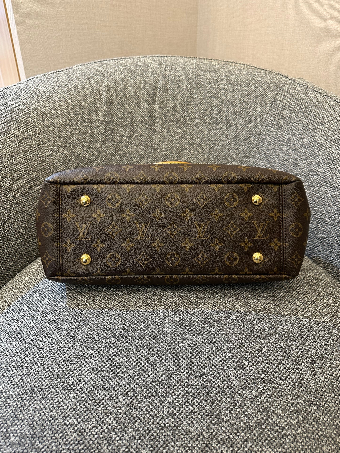 Louis Vuitton Saffron Pallas Bag In Monogram Canvas