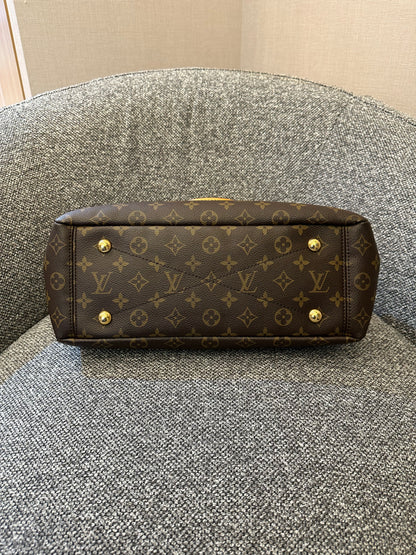 Louis Vuitton Saffron Pallas Bag In Monogram Canvas
