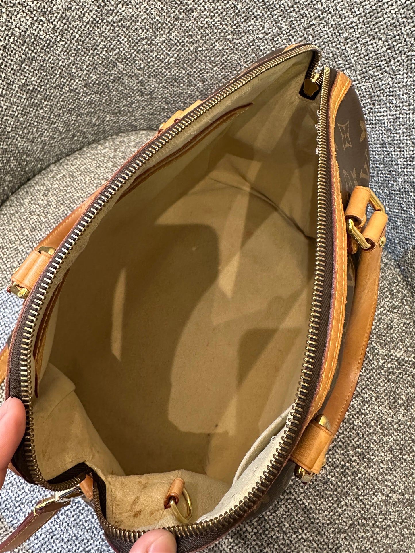 Louis Vuitton Retiro PM Bag In Monogram Canvas