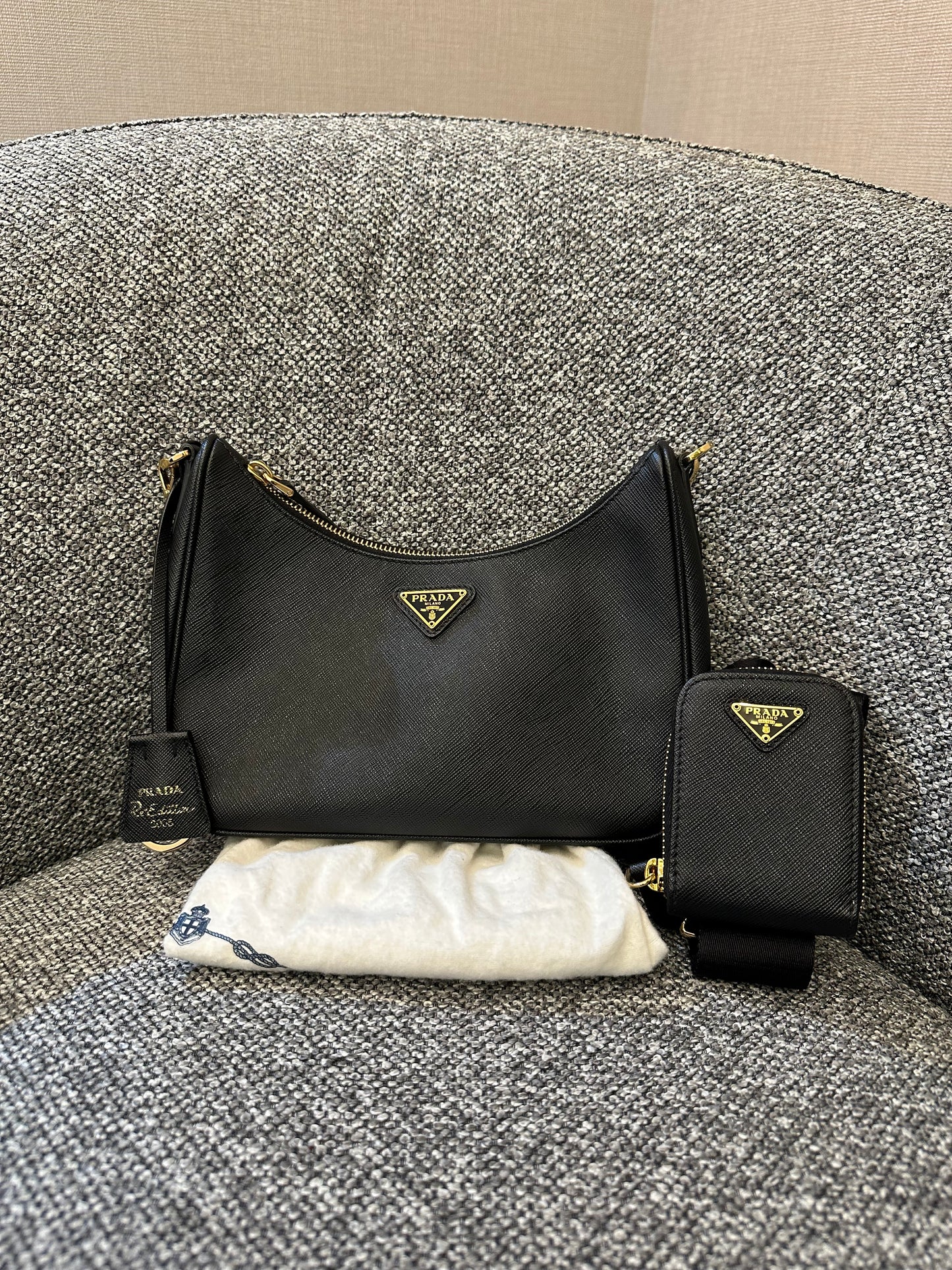 Prada Re-Edition 2005 Hobo Bag In Black Saffiano Leather