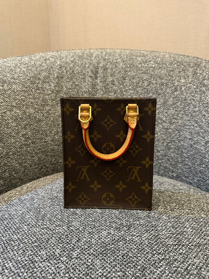 Louis Vuitton Sac Plat in Monogram Canvas