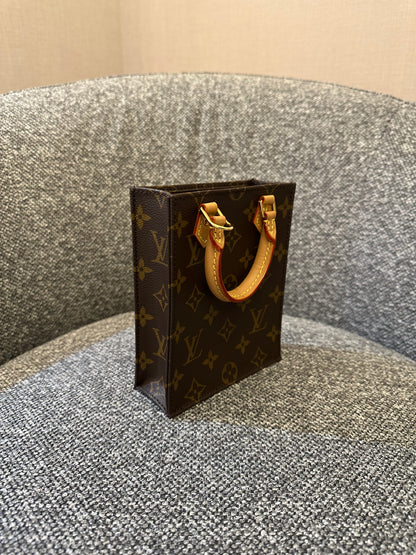 Louis Vuitton Sac Plat in Monogram Canvas
