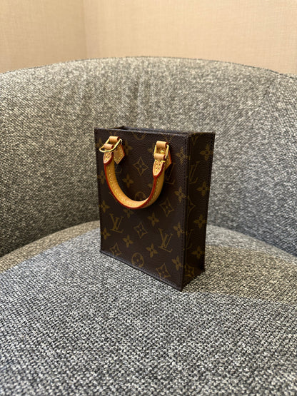 Louis Vuitton Sac Plat in Monogram Canvas