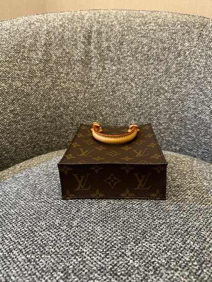 Louis Vuitton Sac Plat in Monogram Canvas