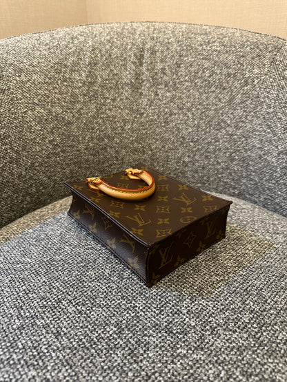 Louis Vuitton Sac Plat in Monogram Canvas