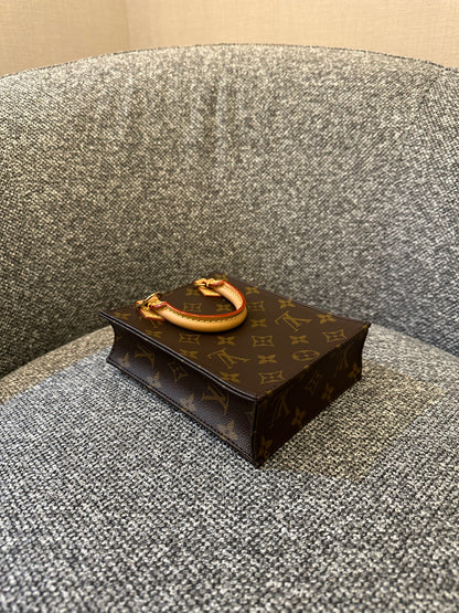 Louis Vuitton Sac Plat in Monogram Canvas