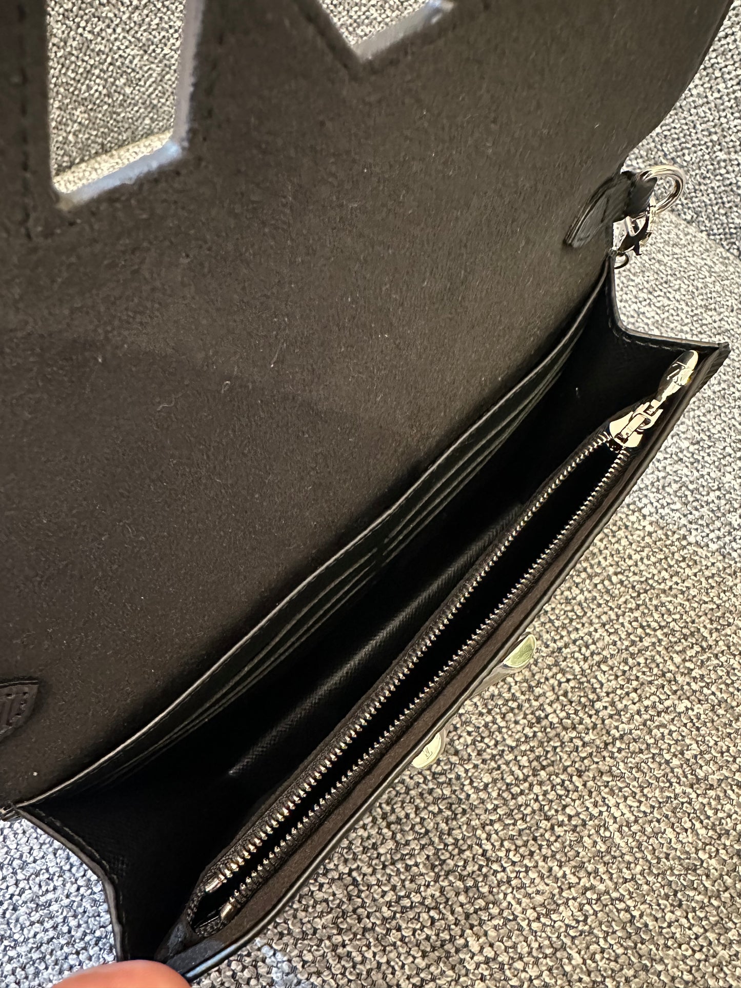 Louis Vuitton Twist PM In Black Epi Leather