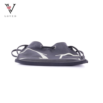 V-Logo Drawstring Pouch In Black Leather Bag