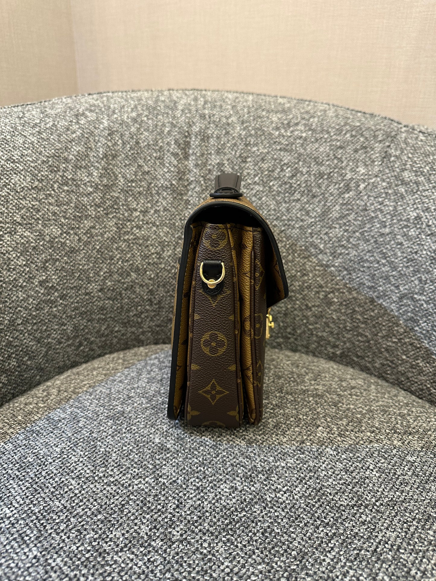 Louis Vuitton Metis Bag in Reverse Monogram Canvas