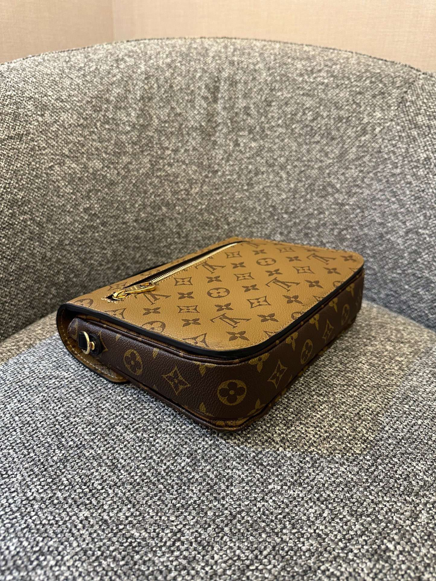 Louis Vuitton Metis Bag in Reverse Monogram Canvas
