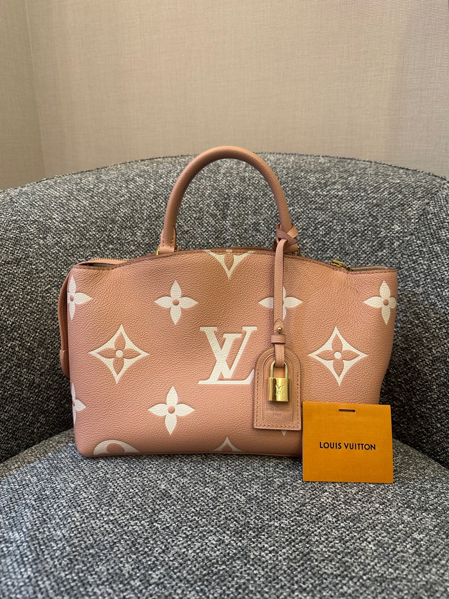 Louis Vuitton Petit Palais Handbag