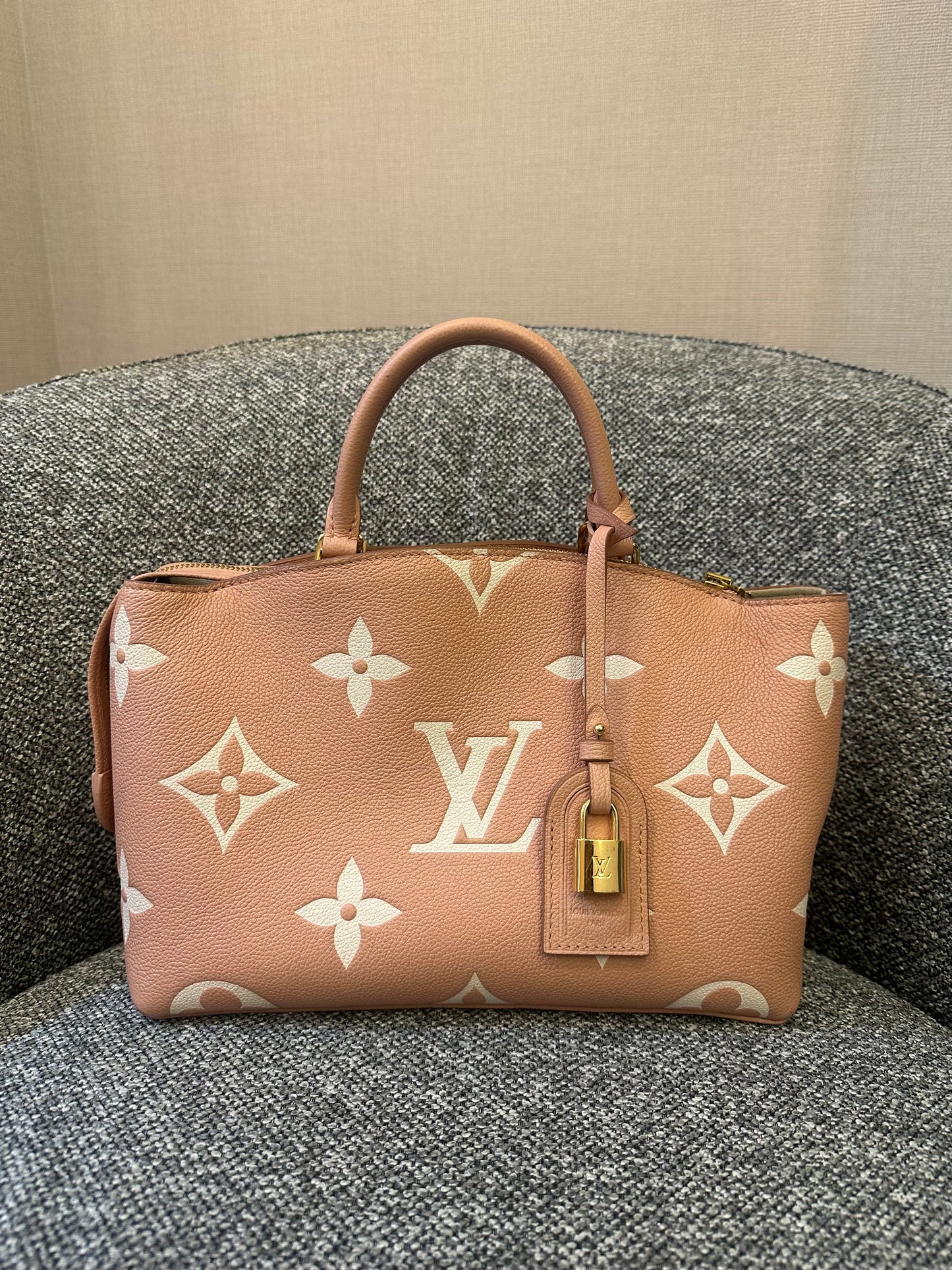 Louis Vuitton Petit Palais Handbag