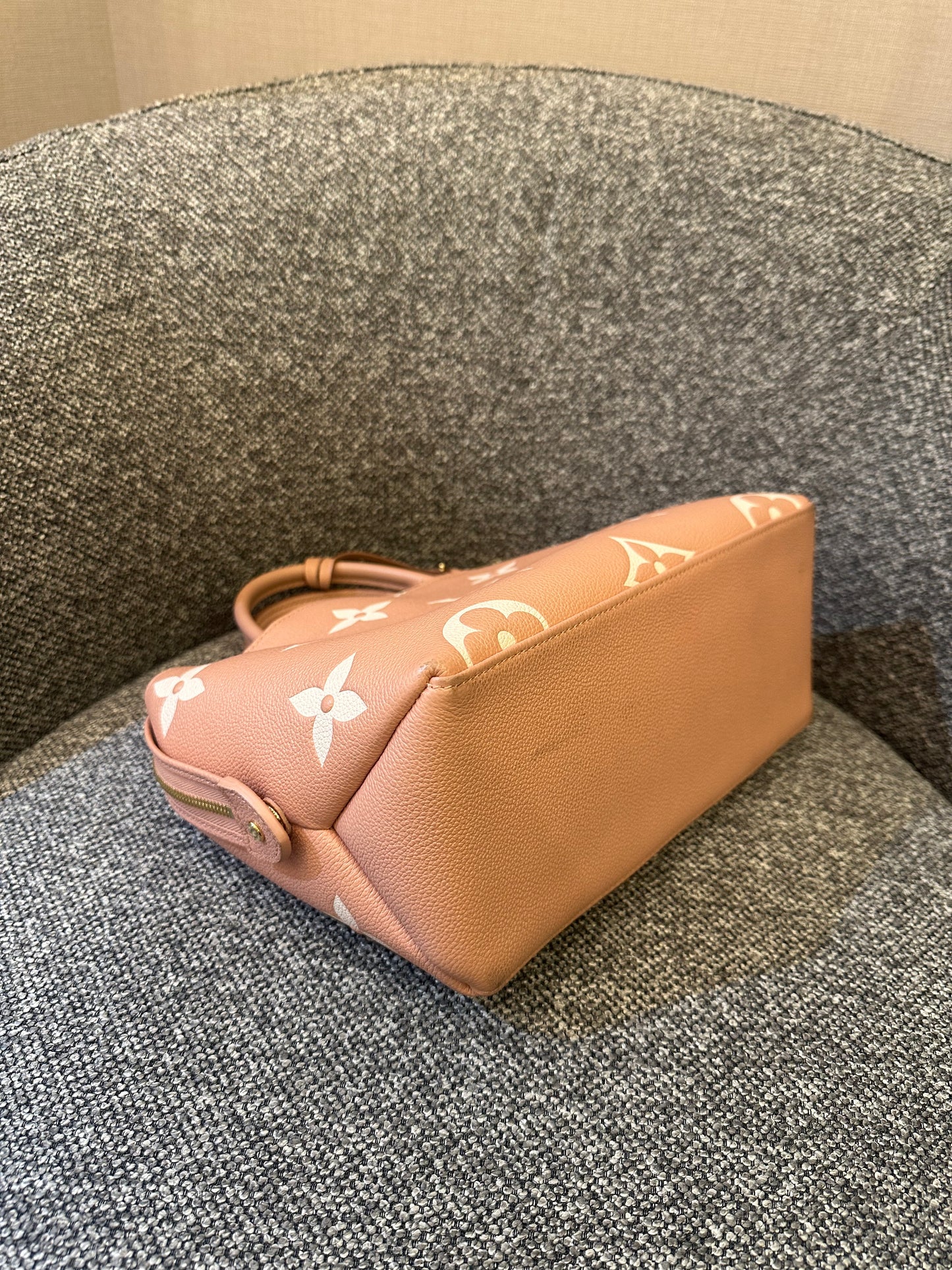 Louis Vuitton Petit Palais Handbag
