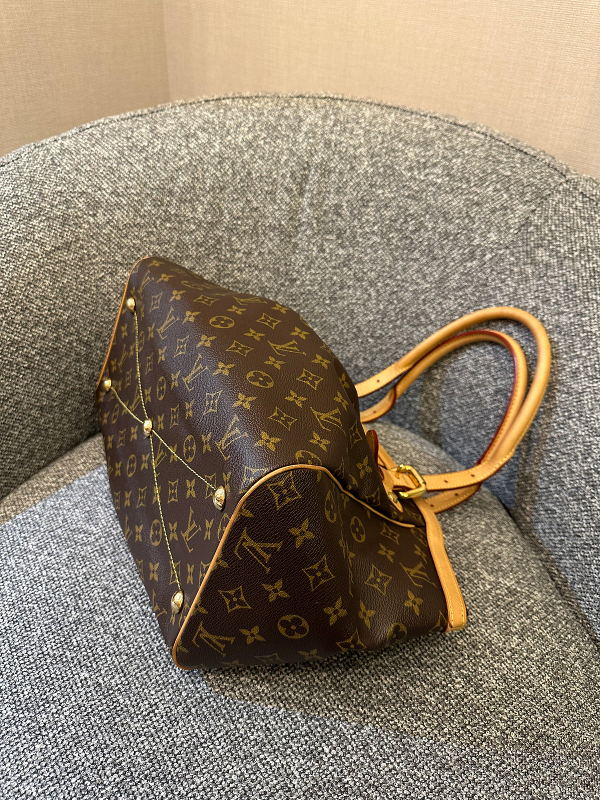 Louis Vuitton Tivoli Monogram Canvas Shoulder Bag