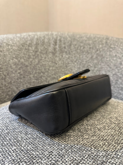 Gucci GG Marmont Flap Shoulder Bag in Black Matelassé Leather
