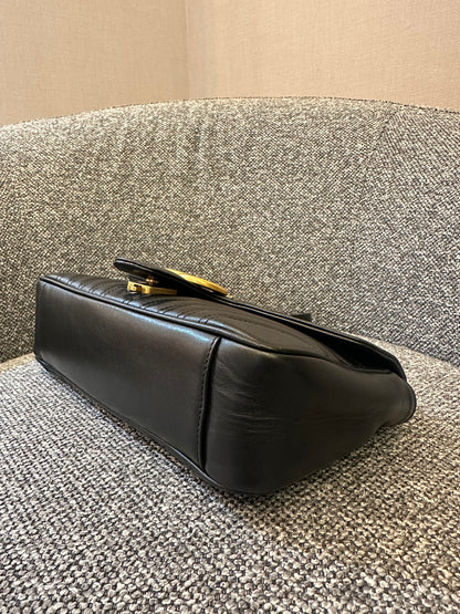 Gucci GG Marmont Flap Shoulder Bag in Black Matelassé Leather