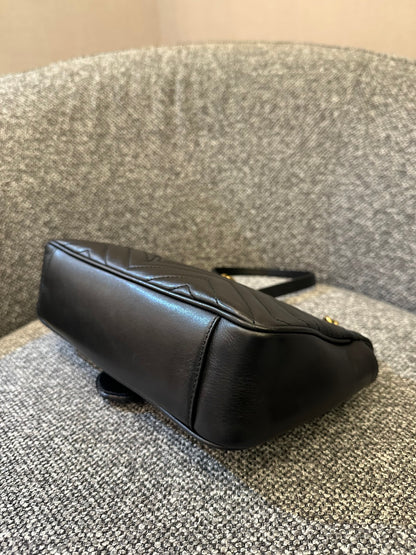 Gucci GG Marmont Flap Shoulder Bag in Black Matelassé Leather