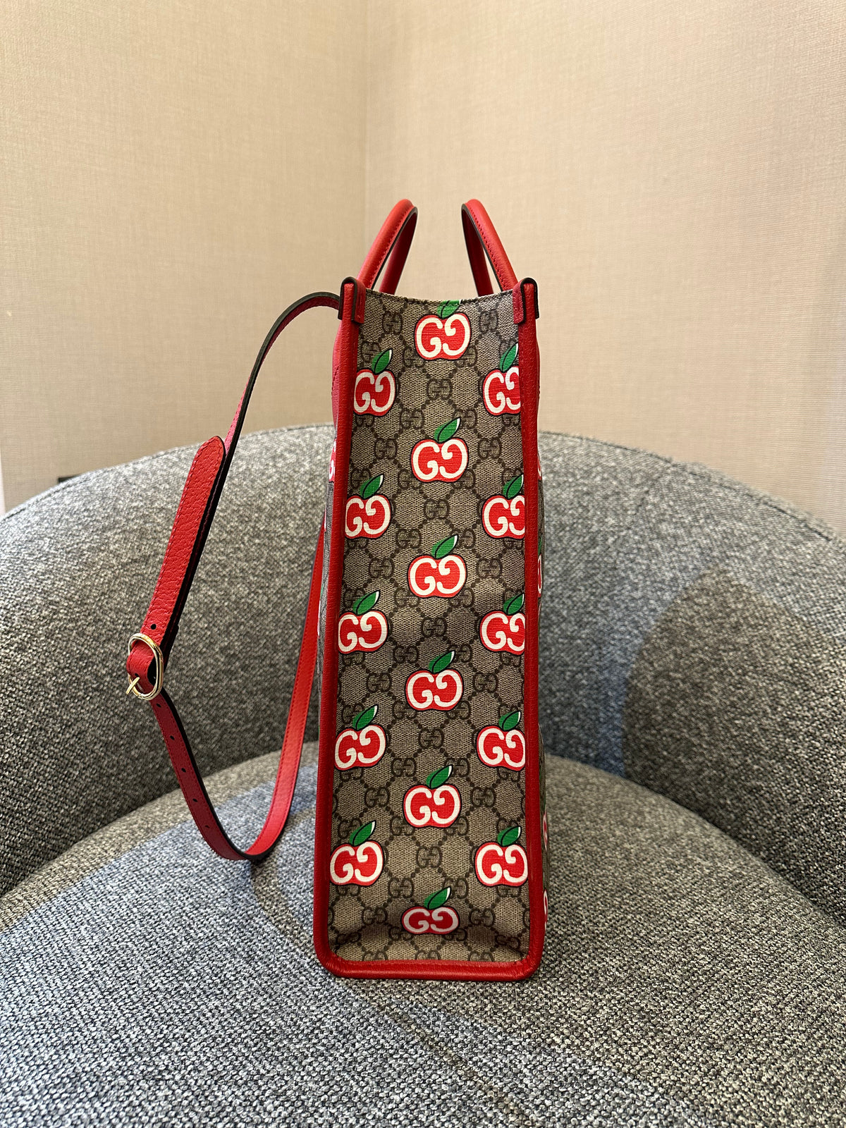 Gucci GG Supreme Apple Print Tote Bag