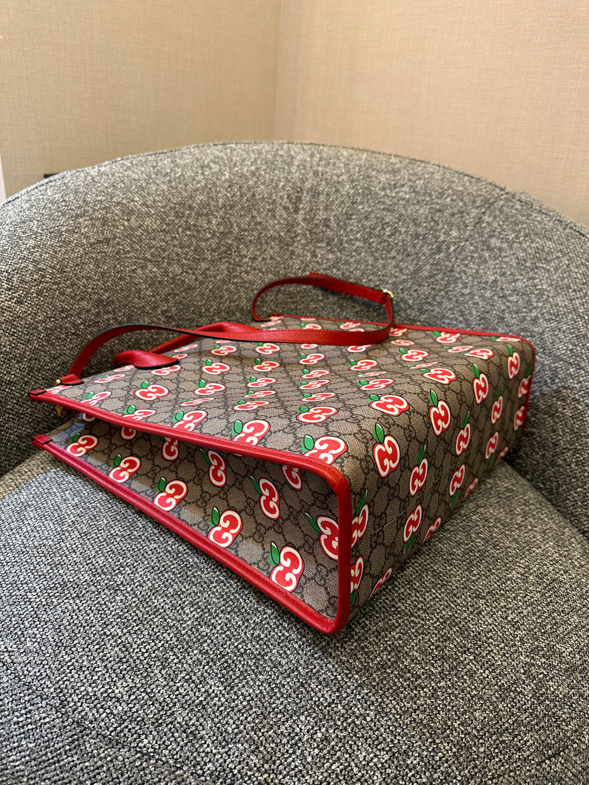 Gucci GG Supreme Apple Print Tote Bag