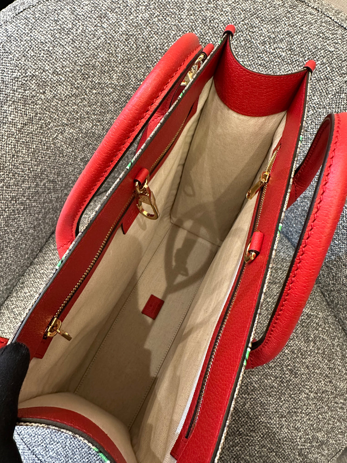 Gucci GG Supreme Apple Print Tote Bag