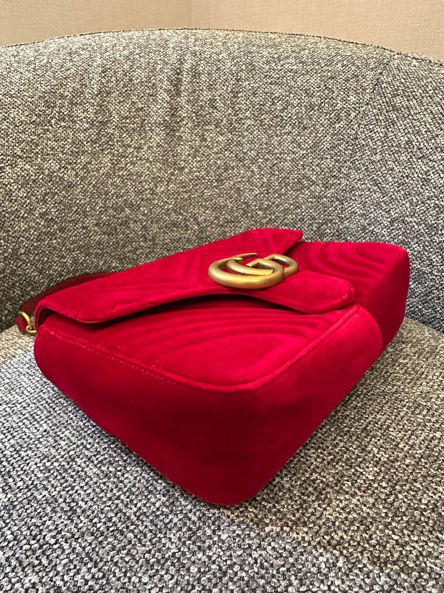 Gucci GG Marmont Velvet Matelassé Medium Bag in Red