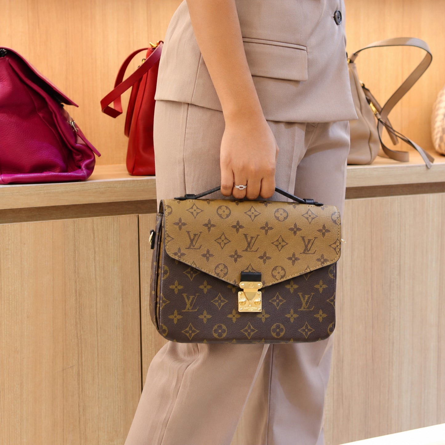 Louis Vuitton Metis Bag in Reverse Monogram Canvas