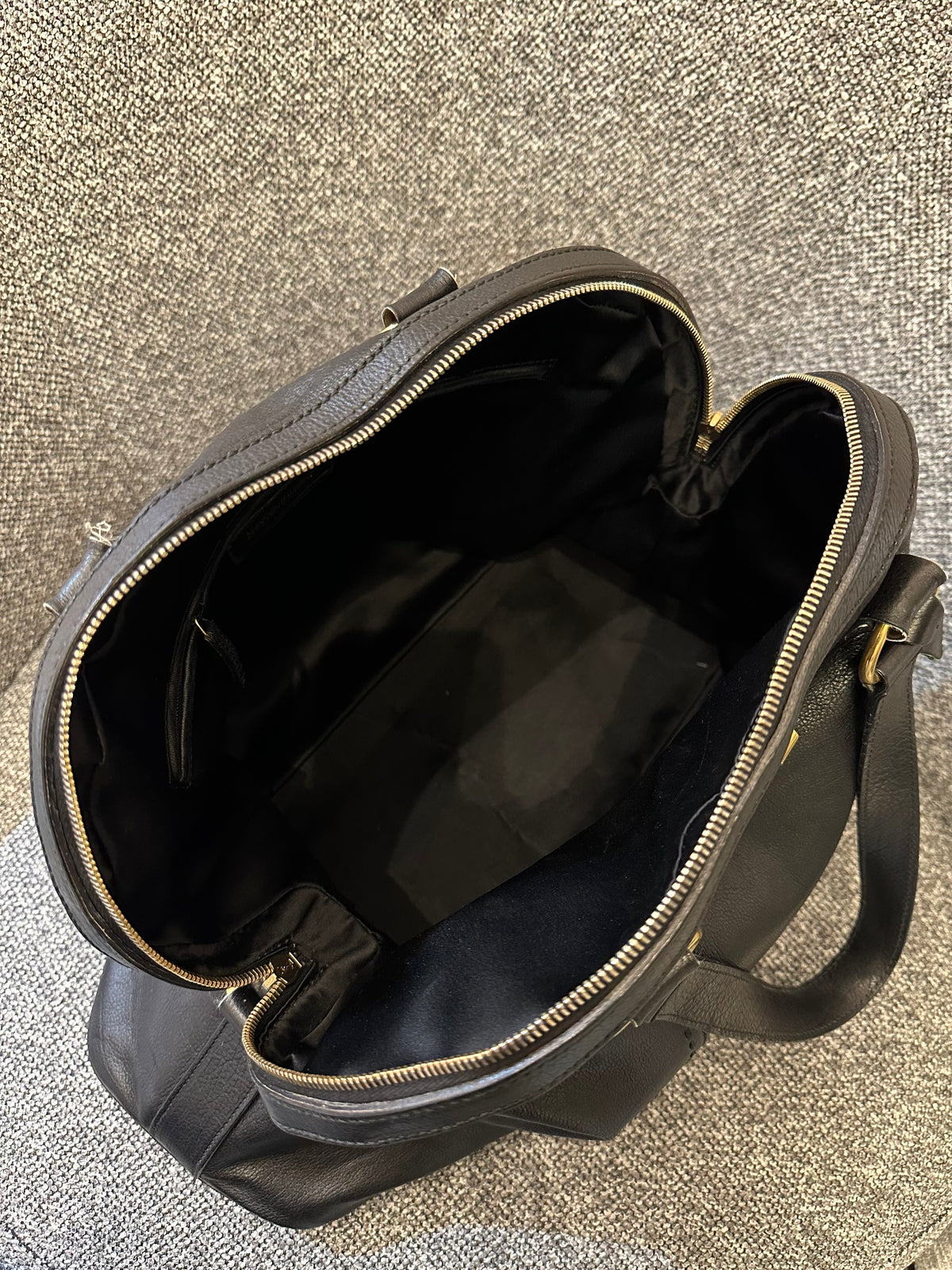 Yves Saint Laurent Calfskin Leather Muse Bag