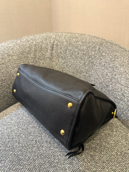 Prada Vitello Daino Shopping Tote Bag In Black