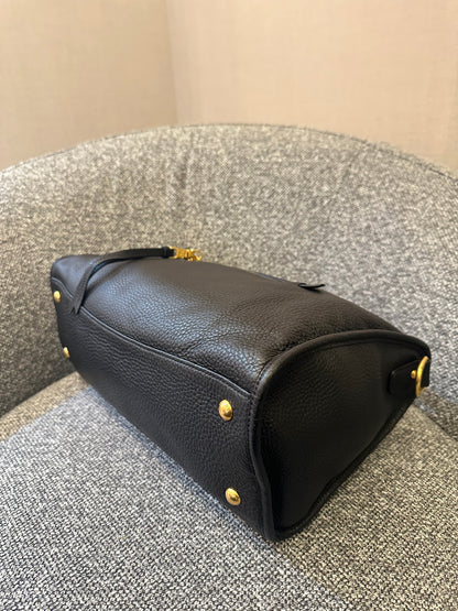 Prada Vitello Daino Shopping Tote Bag In Black