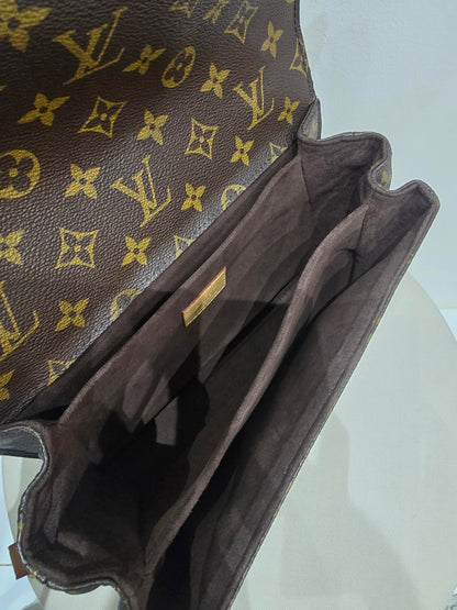 Louis Vuitton Metis in Monogram Canvas
