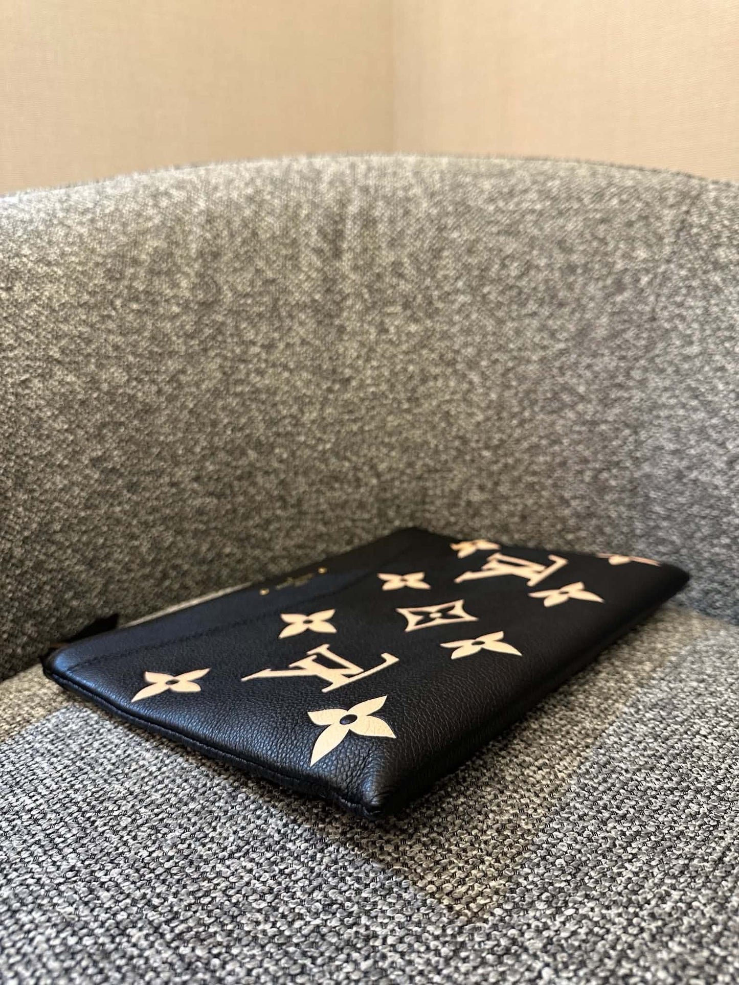 Louis Vuitton Bicolor Monogram Empreinte Daily Pouch In Noir
